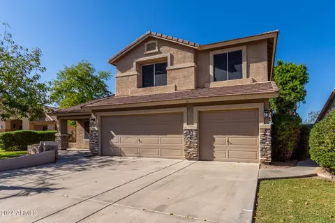 822 N John Way, Chandler, AZ 85225
