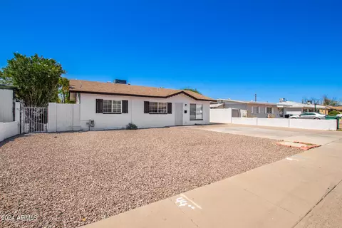 452 S Fraser Dr, Mesa, AZ 85204 photo 2