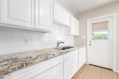 452 S Fraser Dr, Mesa, AZ 85204 photo 9