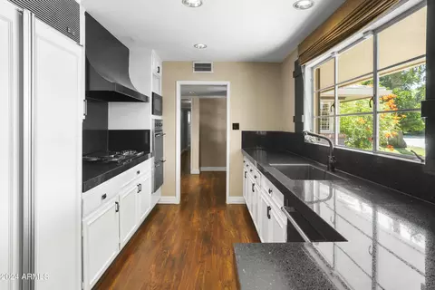126 E Northview Ave, Phoenix, AZ 85020 photo 7