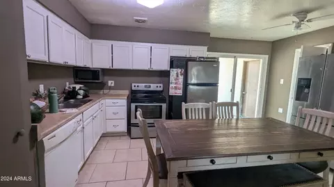 3133 N 65th Ave, Phoenix, AZ 85033 photo 8