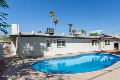 1503 W 2nd St, Mesa, AZ 85201