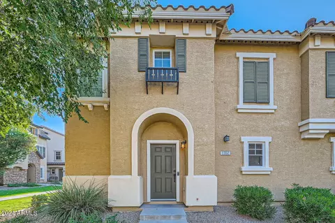 1352 S Sabino Dr, Gilbert, AZ 85296