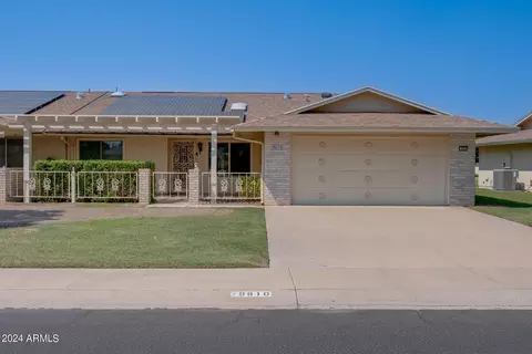 9810 W Oak Ridge Dr, Sun City, AZ 85351