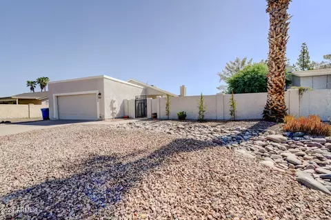 1709 N Pleasant Dr, Chandler, AZ 85225