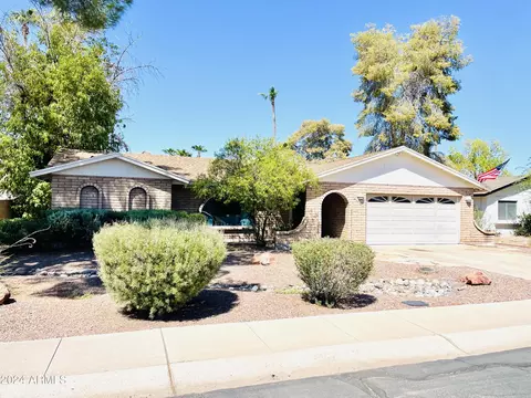 1970 E Vinedo Ln, Tempe, AZ 85284