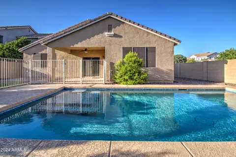 635 W Desert Canyon Dr, San Tan Valley, AZ 85143