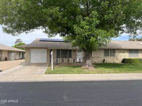 19202 N Signal Butte Cir, Sun City, AZ 85373