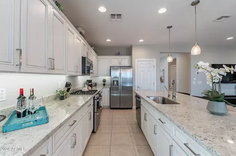 401 E Las Puertas Ln, Queen Creek, AZ 85140