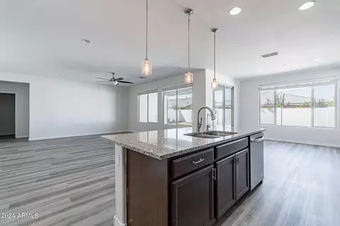 2508 E Nancy Ln, Phoenix, AZ 85042 photo 8