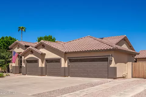 552 E Constitution Dr, Gilbert, AZ 85296 photo 4