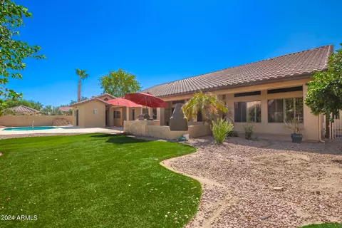 552 E Constitution Dr, Gilbert, AZ 85296 photo 7
