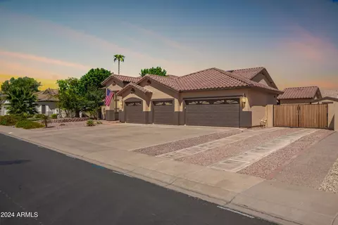 552 E Constitution Dr, Gilbert, AZ 85296 photo 3