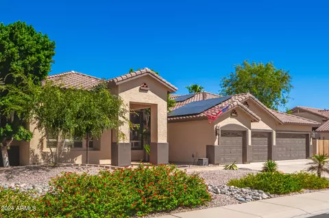 552 E Constitution Dr, Gilbert, AZ 85296 photo 2