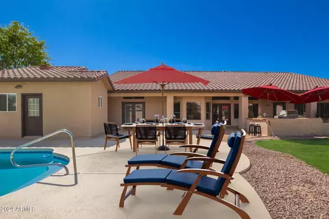 552 E Constitution Dr, Gilbert, AZ 85296 photo 8
