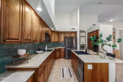 552 E Constitution Dr, Gilbert, AZ 85296 photo 23