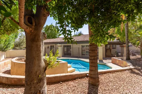 9416 S 46th St, Phoenix, AZ 85044 photo 2