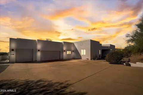 3309 W Here To There Dr, Phoenix, AZ 85086