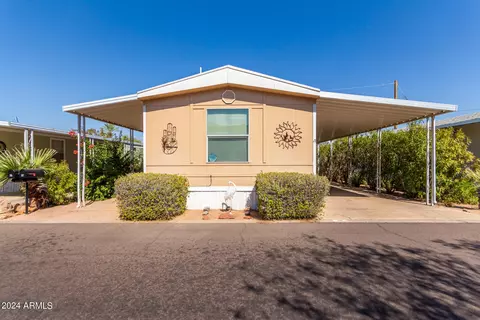 2121 N Center St #86, Mesa, AZ 85201