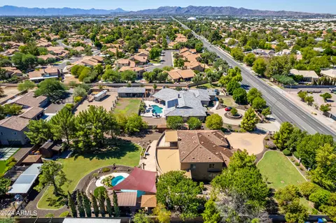 View/Area - 545 E Warner Rd, Tempe, AZ 85284 photo 12 of 14