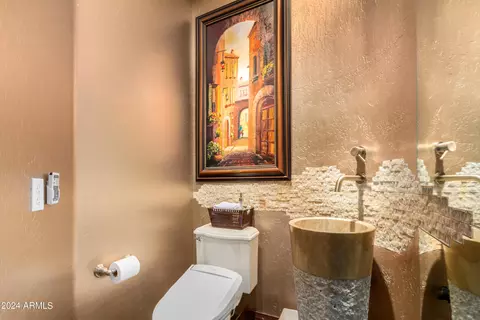 Bath - 545 E Warner Rd, Tempe, AZ 85284 photo 1 of 10