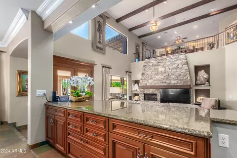 Kitchen - 545 E Warner Rd, Tempe, AZ 85284 photo 7 of 7