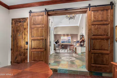 Entry Way - 545 E Warner Rd, Tempe, AZ 85284 photo 3 of 8