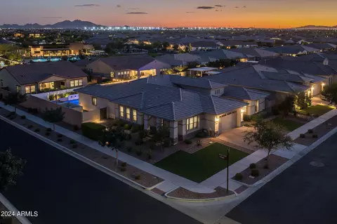 10555 E Thornton Ave, Mesa, AZ 85212