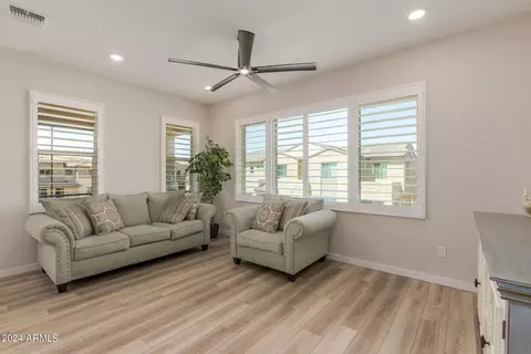 733 E Lark St #201, Gilbert, AZ 85297 photo 6