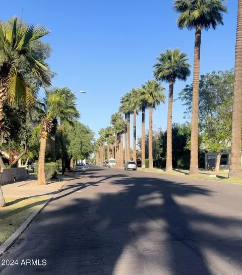 1509 E Cheery Lynn Rd, Phoenix, AZ 85014 photo 3