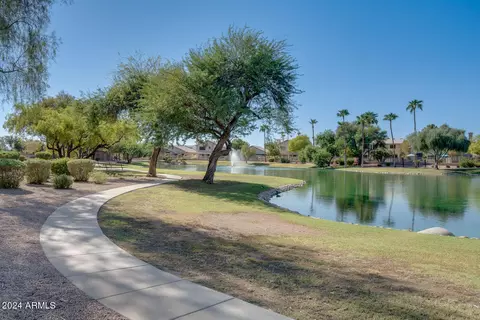 1976 E Chilton Dr, Tempe, AZ 85283 photo 2