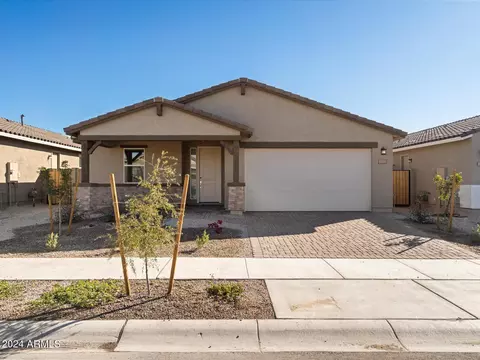 39 S 175th Ave, Goodyear, AZ 85338