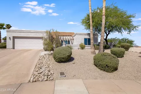 1928 E Betty Elyse Ln, Phoenix, AZ 85022