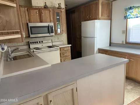 2329 W Eno Cir, Apache Junction, AZ 85119 photo 9