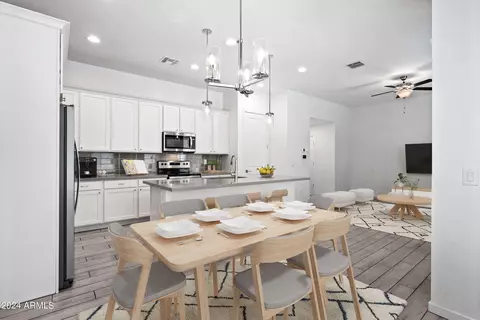 901 S Smith Rd #1012, Tempe, AZ 85281