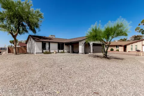 6218 W Zoe Ella Way, Glendale, AZ 85306