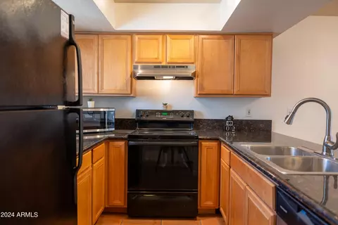 1065 W 1st St #114, Tempe, AZ 85281