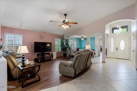 38414 N Beverly Ave, San Tan Valley, AZ 85140