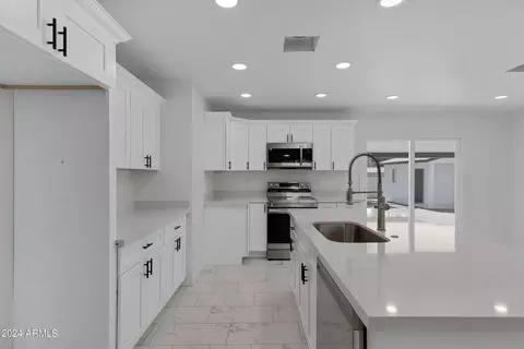 9113 E Princess Dr, Mesa, AZ 85207 photo 8