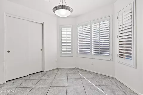 3211 E Kerry Ln, Phoenix, AZ 85050 photo 12