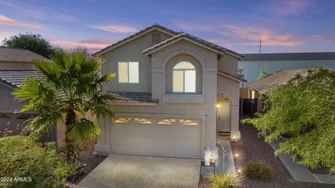 3211 E Kerry Ln, Phoenix, AZ 85050