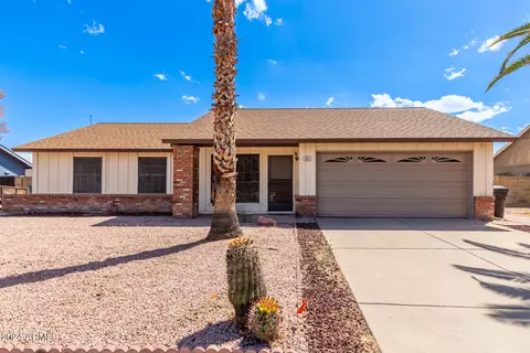 831 E Hackamore St, Mesa, AZ 85203 photo 2