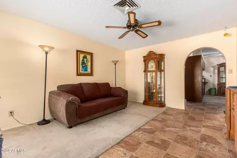 831 E Hackamore St, Mesa, AZ 85203 photo 6