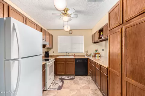 831 E Hackamore St, Mesa, AZ 85203 photo 8