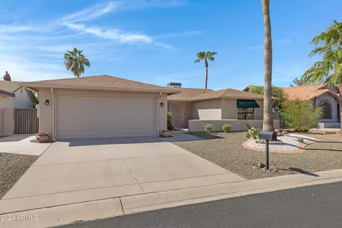 26426 S Saddletree Dr, Sun Lakes, AZ 85248