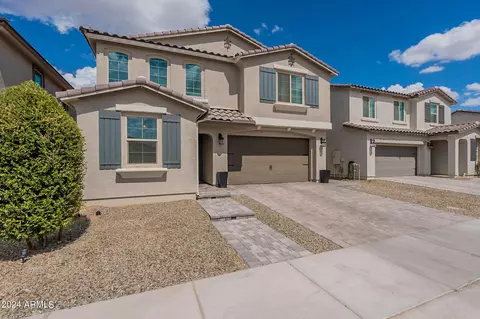 744 E Betsy Ln, Gilbert, AZ 85296 photo 2