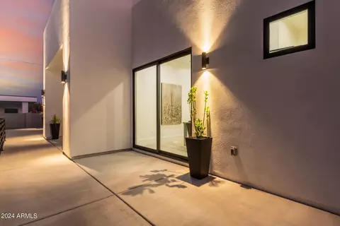 2245 E Desert Ln, Phoenix, AZ 85042 photo 39