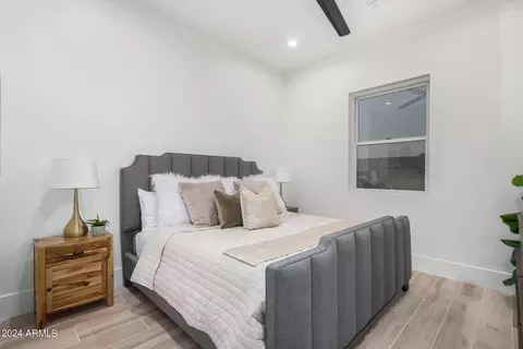 2245 E Desert Ln, Phoenix, AZ 85042 photo 37