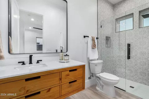 2245 E Desert Ln, Phoenix, AZ 85042 photo 38