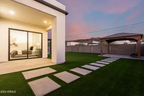2245 E Desert Ln, Phoenix, AZ 85042 photo 52
